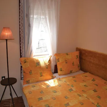 Nyaraló Holiday Gardonyi Geza Utca *